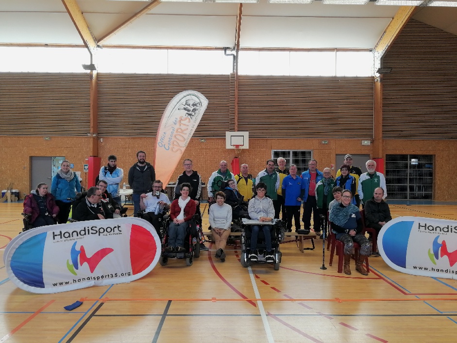 les équipes lors du tournoi de boccia en doublettes à iffendic